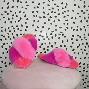 Cat & Jack Pink Faux Fur Criss Cross Fluffy Girls Slippers